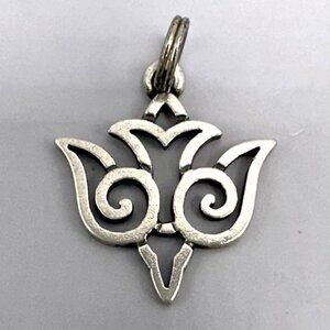 Retired James Avery Descending Dove Pendant Sterling Silver Charm Outlined